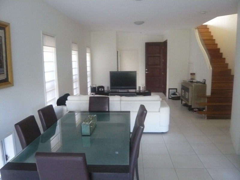 28B Riviera Road, Miami QLD 4220