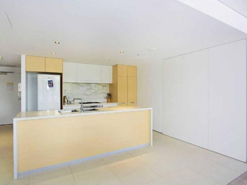 2111 ‘Ambience on Burleigh’, 6 The Esplanade, Burleigh Heads QLD 4220
