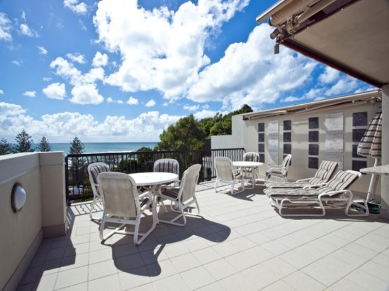 1 ‘Villa al Mare’, North Burleigh Headland, Miami QLD 4220