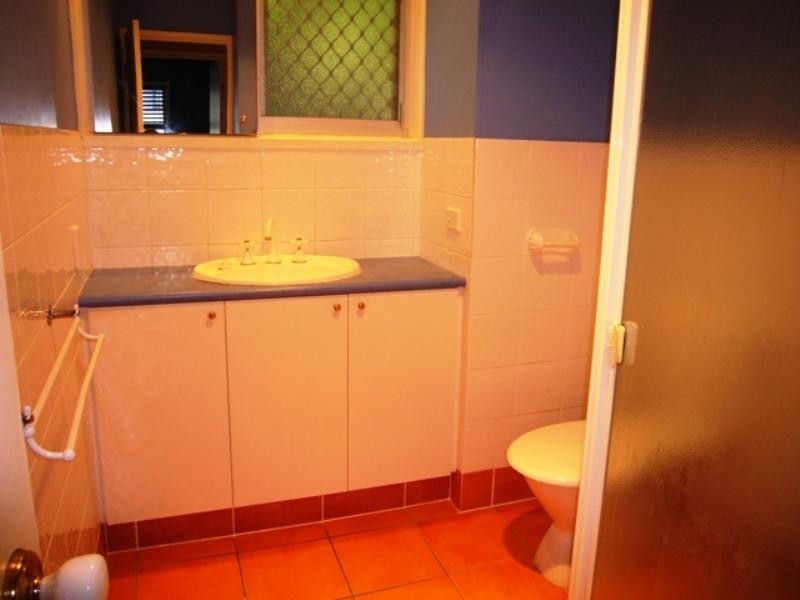 6/4 Hedges Avenue, Mermaid Beach QLD 4218