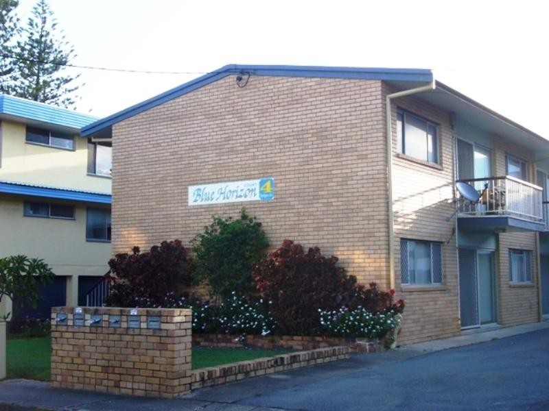 6/4 Hedges Avenue, Mermaid Beach QLD 4218