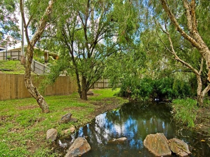 5 Eira Crescent, Edens Landing QLD 4207