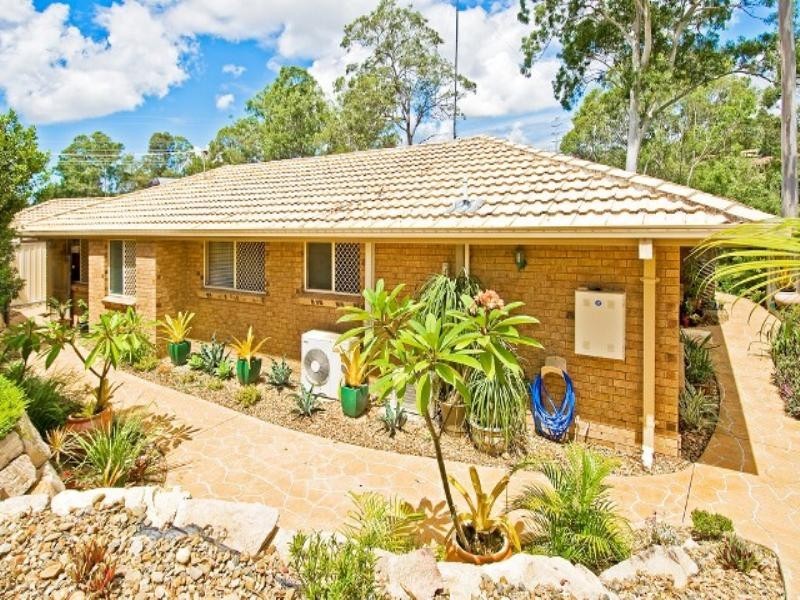 5 Eira Crescent, Edens Landing QLD 4207