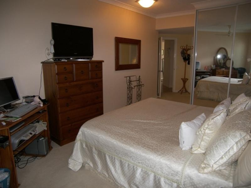 2 ‘The Arc Resort’, 11 Eady Avenue, Broadbeach Waters QLD 4218