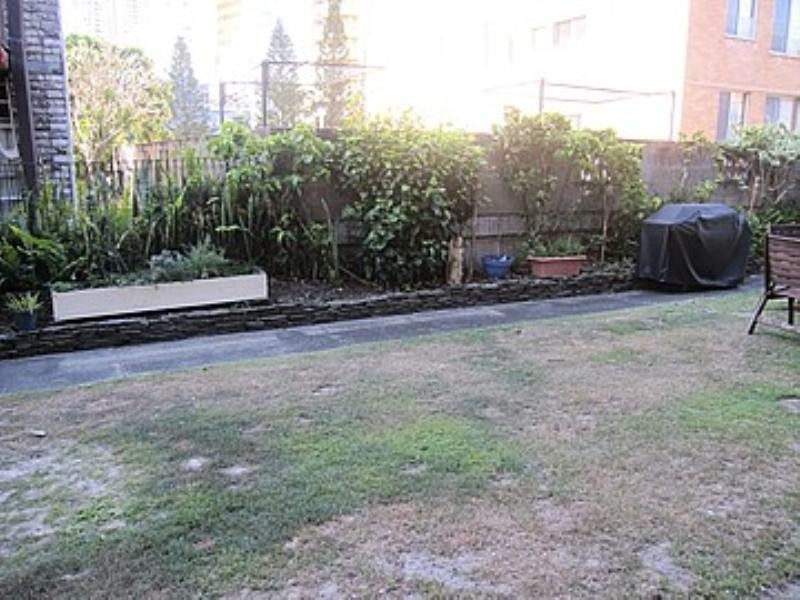 7/171 Old Burleigh Road, Broadbeach QLD 4218