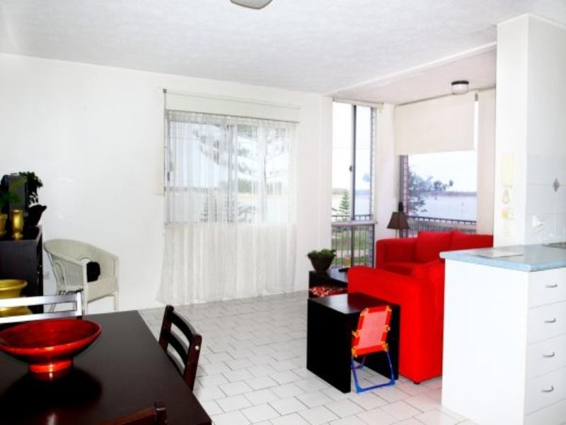 2/516 Marine Parade, Biggera Waters QLD 4216