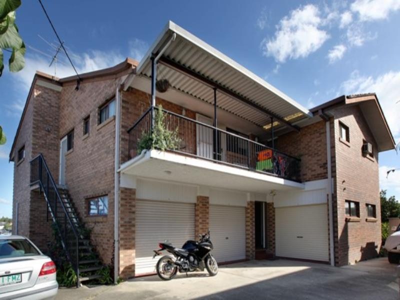 Broadbeach Waters QLD 4218