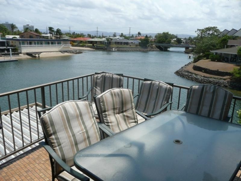 Broadbeach Waters QLD 4218