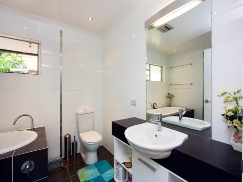 5 Chianti Avenue, Mermaid Waters QLD 4218