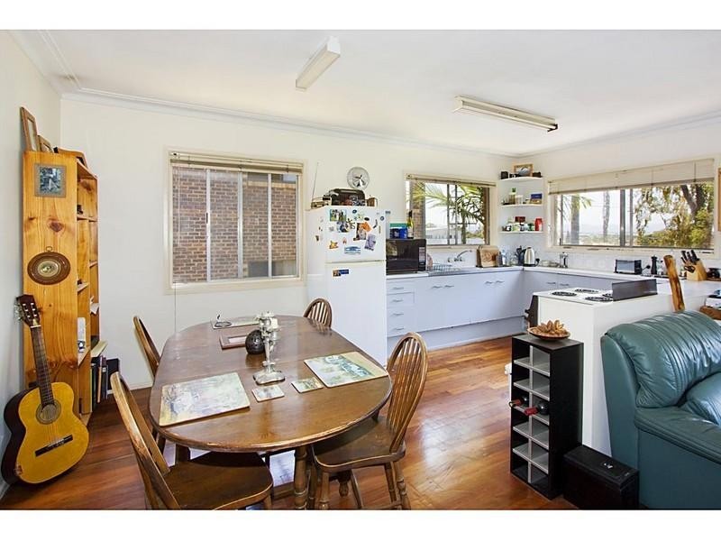 60 West Burleigh Road, Burleigh Waters QLD 4220