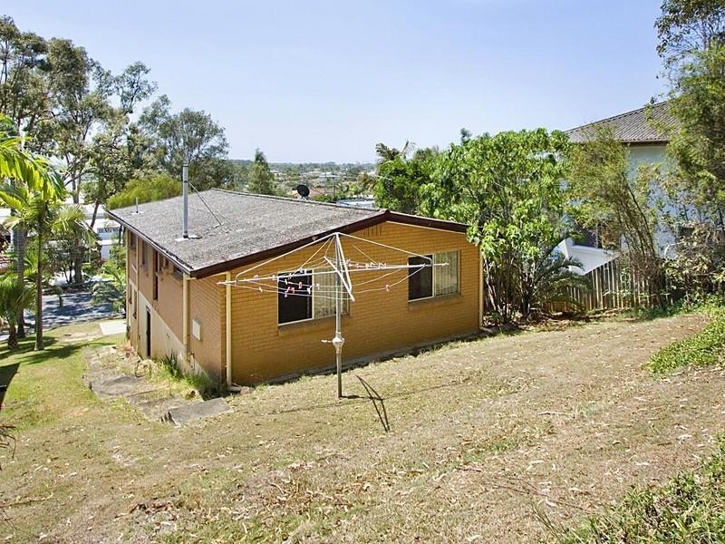 60 West Burleigh Road, Burleigh Waters QLD 4220