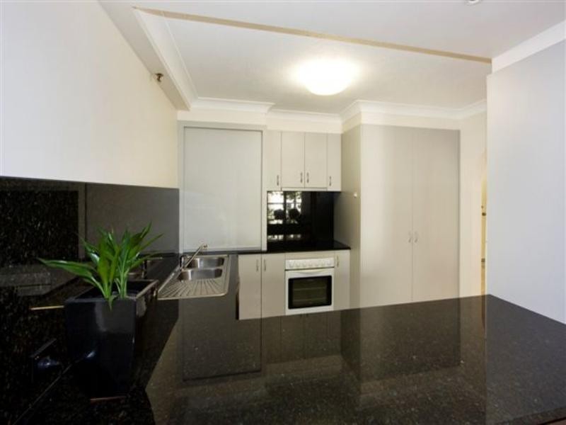 19 ‘Biarritz’, 85 Old Burleigh Road, Broadbeach QLD 4218