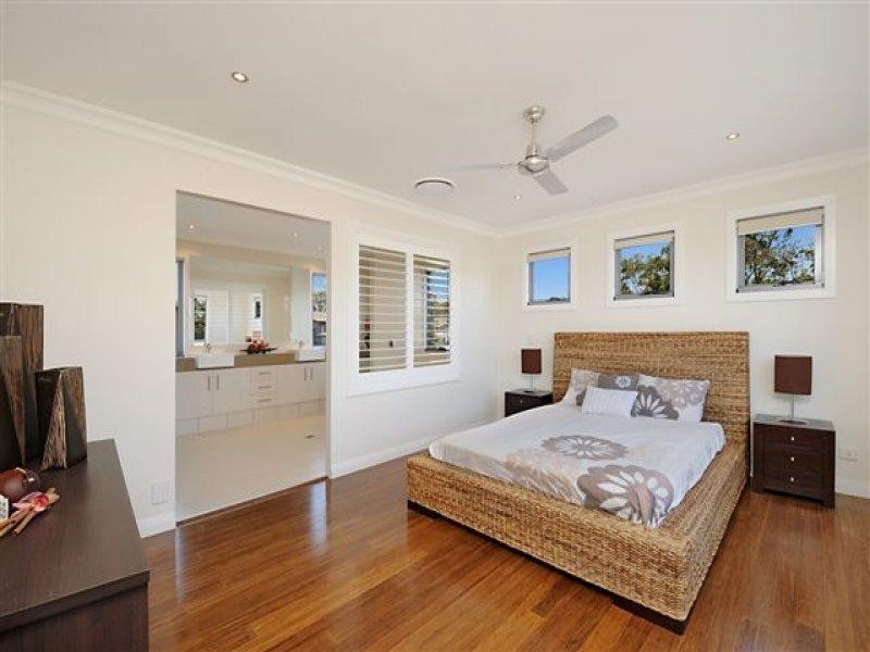 17 Great Southern Drive, Robina QLD 4226