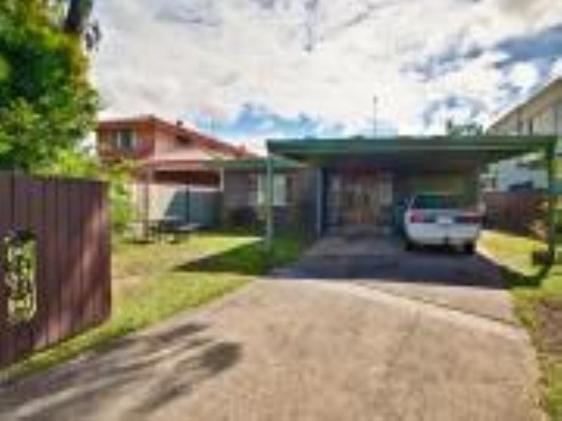 376 Pineridge Road, Coombabah QLD 4216