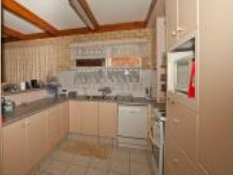 376 Pineridge Road, Coombabah QLD 4216