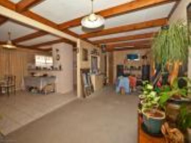 376 Pineridge Road, Coombabah QLD 4216