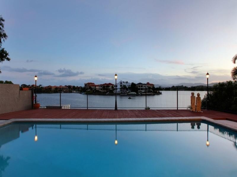 50 Montevideo Drive, Clear Island Waters QLD 4226