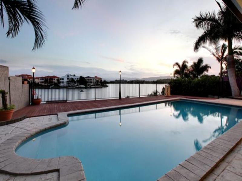 50 Montevideo Drive, Clear Island Waters QLD 4226