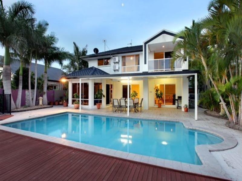 50 Montevideo Drive, Clear Island Waters QLD 4226