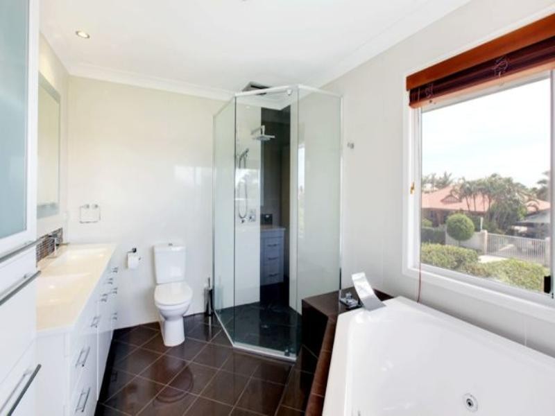 50 Montevideo Drive, Clear Island Waters QLD 4226