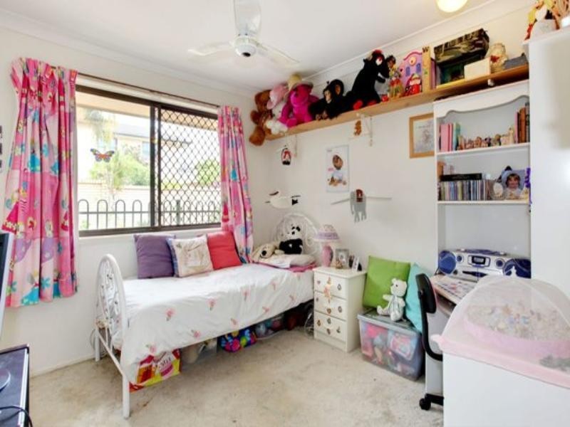 47 T E Peters Drive, Broadbeach Waters QLD 4218