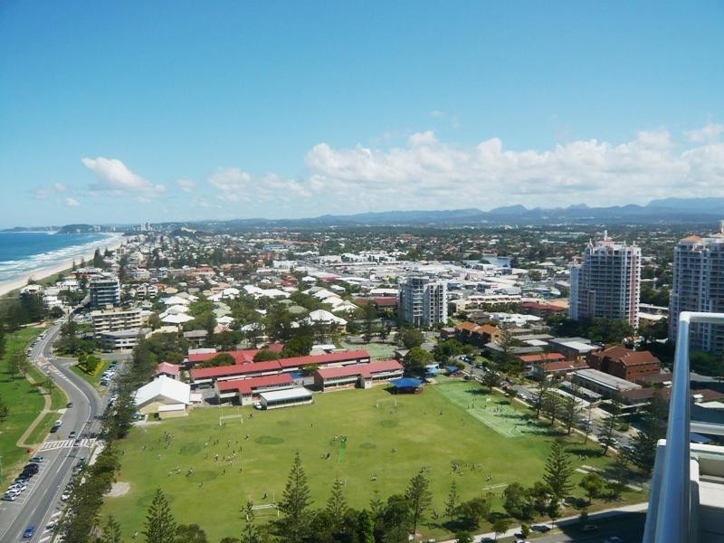 111/177 Old Burleigh Road, Broadbeach QLD 4218