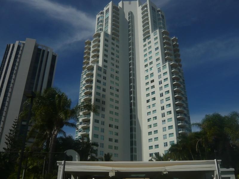 111/177 Old Burleigh Road, Broadbeach QLD 4218