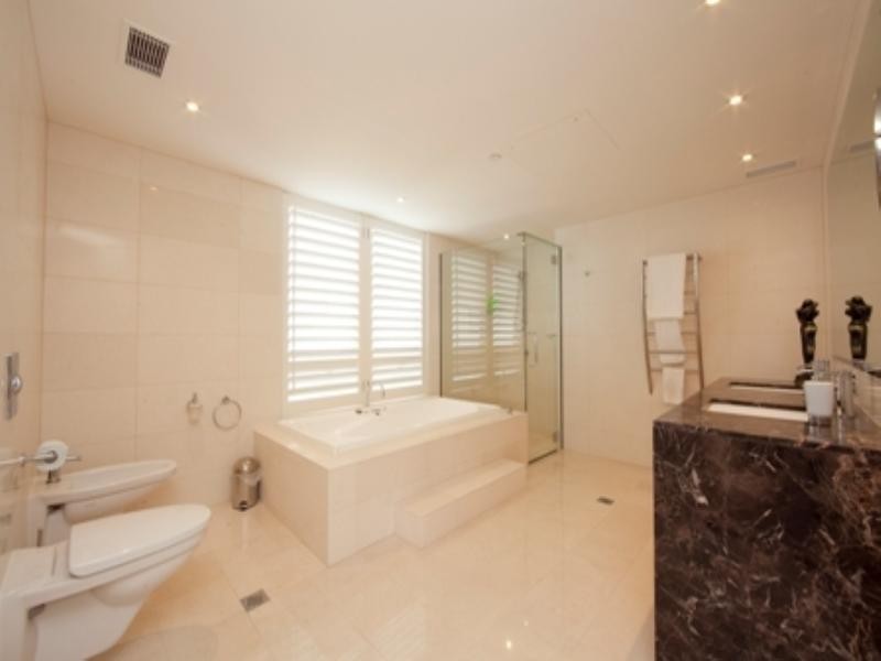 16/5-9 Broadbeach Boulevard, Broadbeach QLD 4218