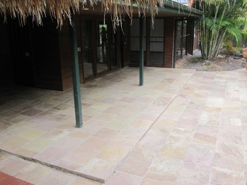 5 Bimini Court, Clear Island Waters QLD 4226