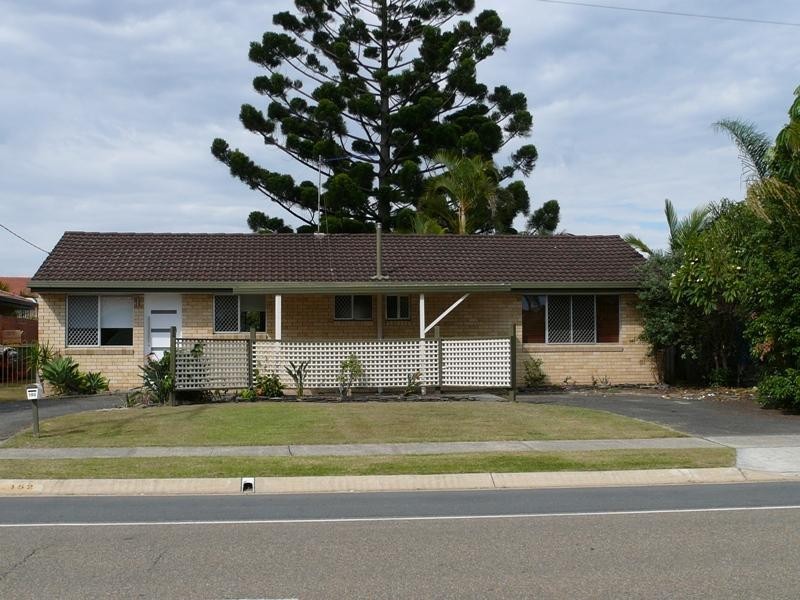 152 Monaco Street, Broadbeach Waters QLD 4218