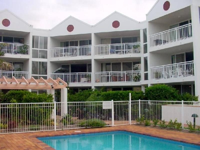 6/20 Ocean Street, Mermaid Beach QLD 4218