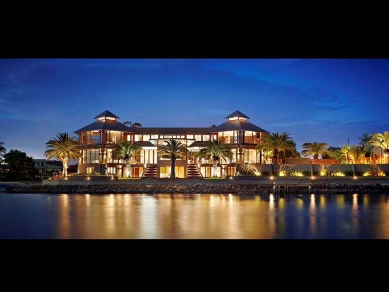 RIVERPOINT 1-3 La Scala, Isle Of Capri QLD 4217