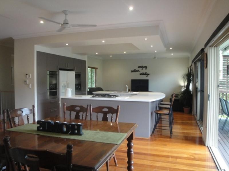 52 Buckingham Way, Elanora QLD 4221