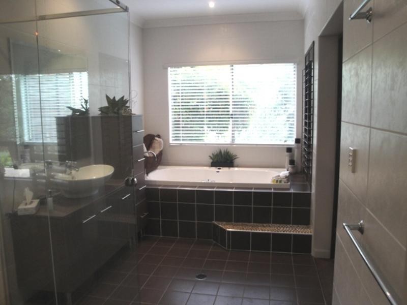 52 Buckingham Way, Elanora QLD 4221