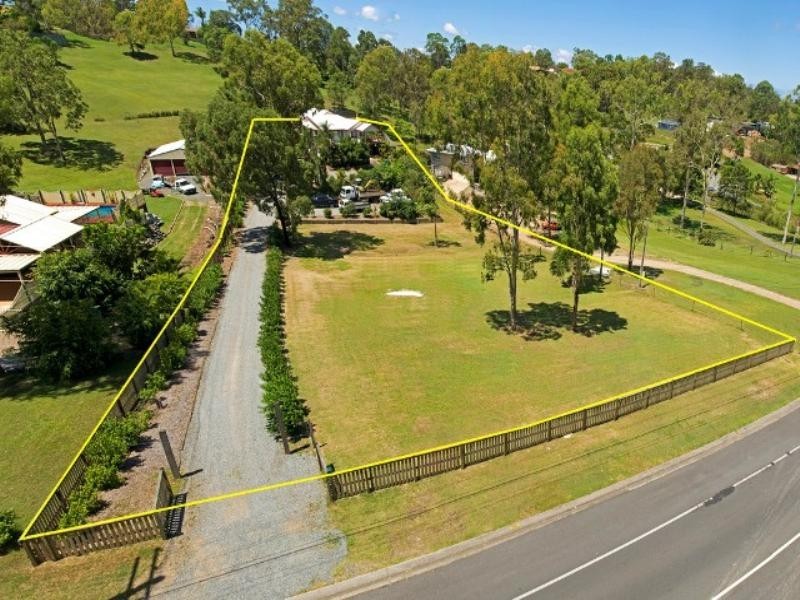 19 Castile Crescent, Holmview QLD 4207