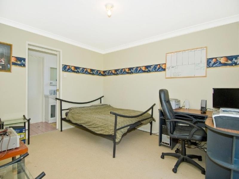 19 Castile Crescent, Holmview QLD 4207