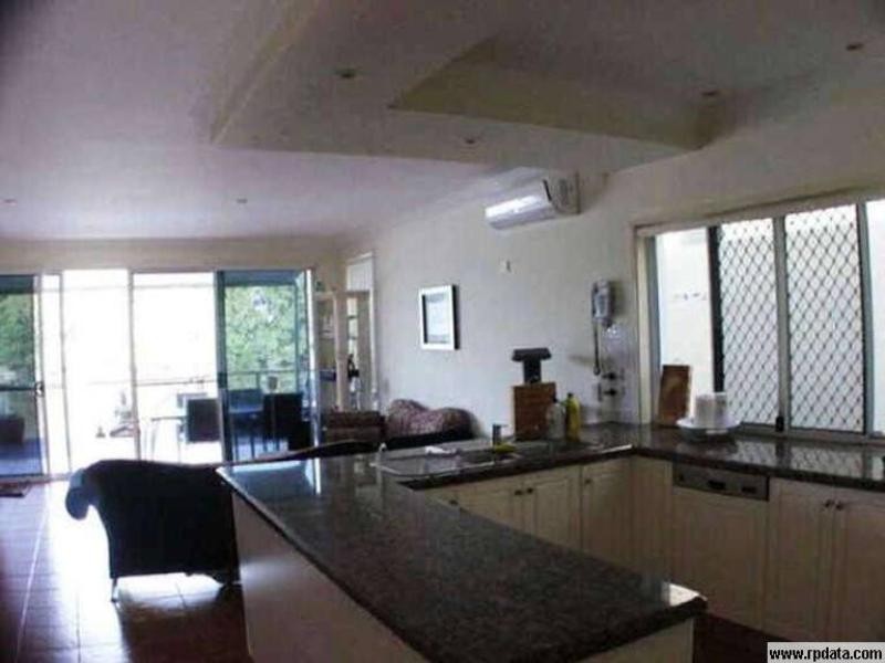 Chevron Island QLD 4217