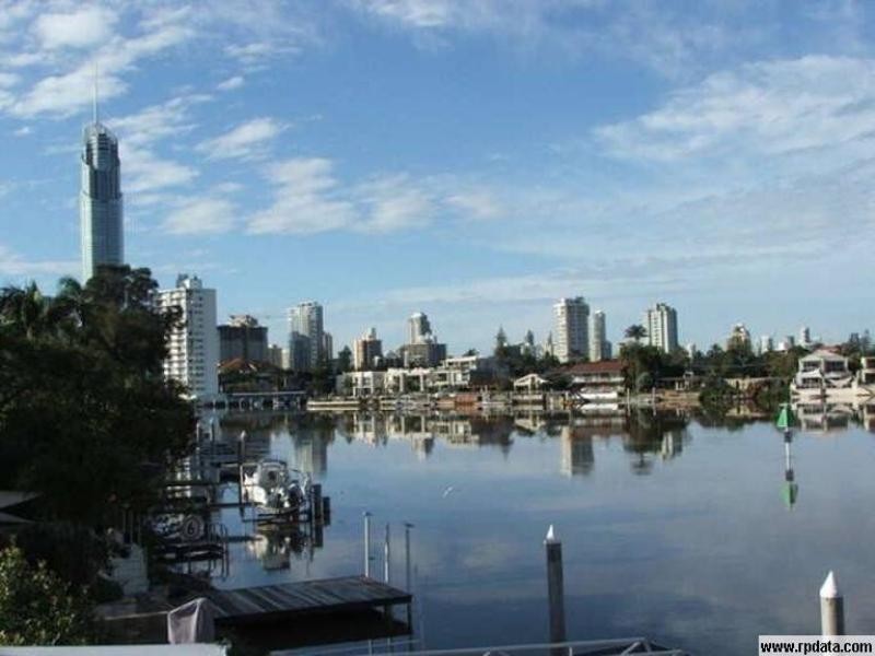 Chevron Island QLD 4217