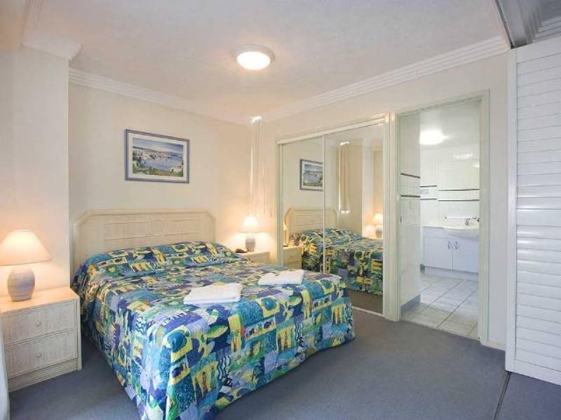 1 ‘Santa Anne by the Sea’, 13 Anne Street, Broadbeach QLD 4218