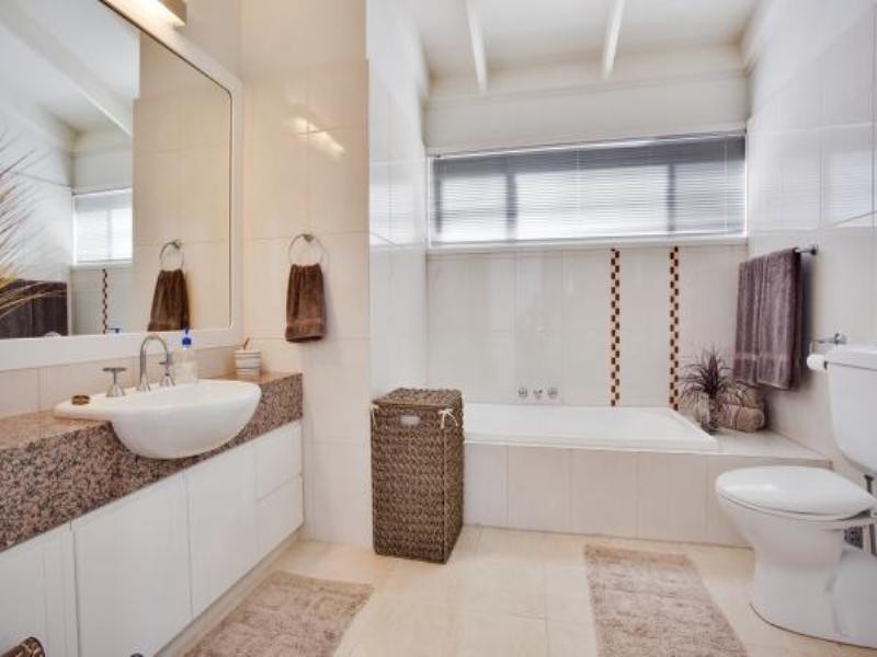 66 Sunset Boulevard, Surfers Paradise QLD 4217