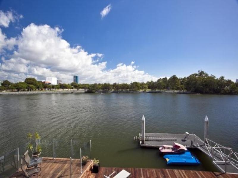 66 Sunset Boulevard, Surfers Paradise QLD 4217