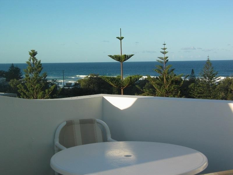 501 ‘Ritz on the Beach’, 8 Philip Avenue, Broadbeach QLD 4218