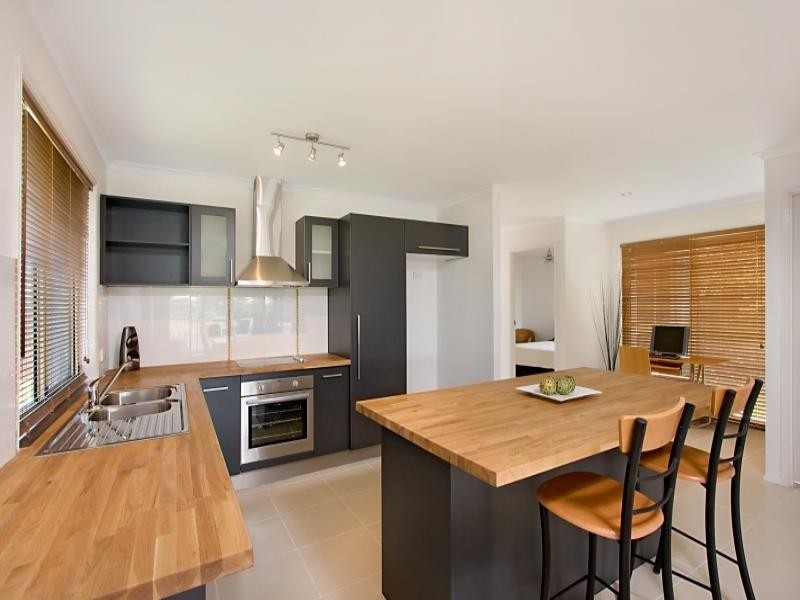 65 Southlake Drive, Varsity Lakes QLD 4227