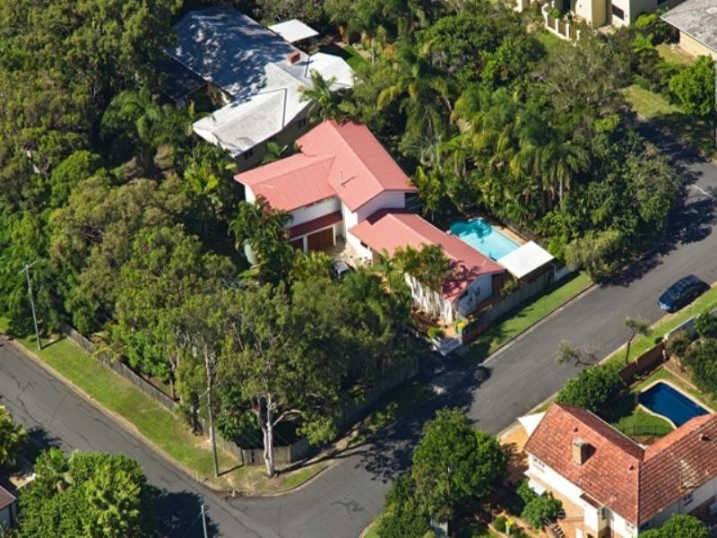 4 Hilltop Street, Labrador QLD 4215