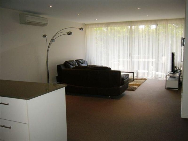 1102/2 ‘Azzura Greens’ Activa Way, Hope Island QLD 4212