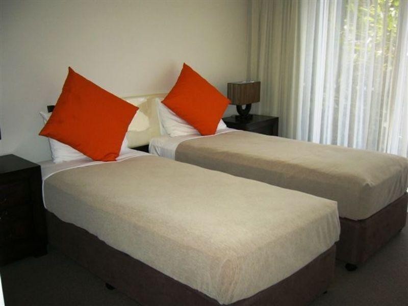 1102/2 ‘Azzura Greens’ Activa Way, Hope Island QLD 4212