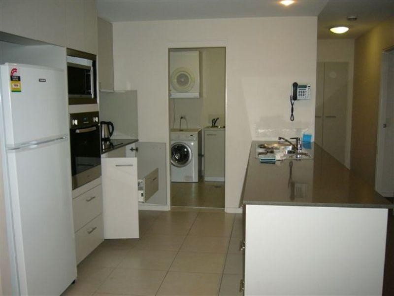 1102/2 ‘Azzura Greens’ Activa Way, Hope Island QLD 4212