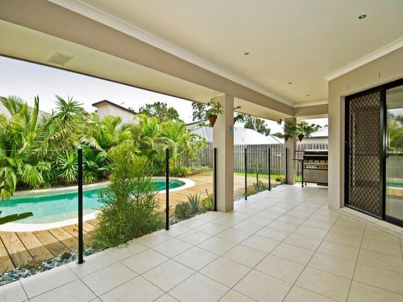 10 Pincally Crescent, Ormeau QLD 4208