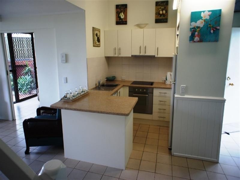 1 ‘Columbia Tower’, 19 Fern Street, Surfers Paradise QLD 4217