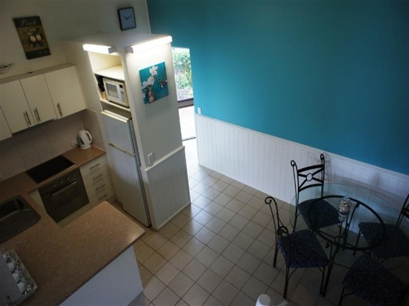 1 ‘Columbia Tower’, 19 Fern Street, Surfers Paradise QLD 4217